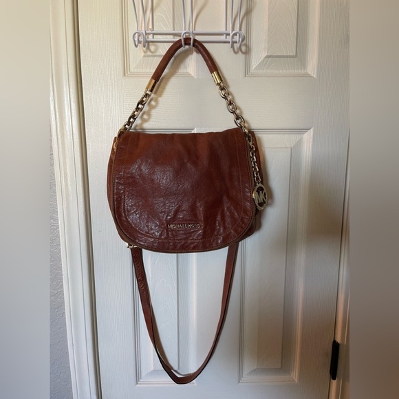 Michael Kors Stanthorpe Convertible Brown Distressed Leather Crossbody Bag - Picture 3 of 9